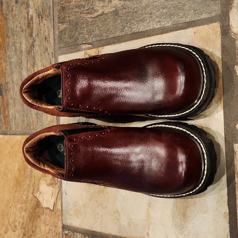 Ariat casual shoes